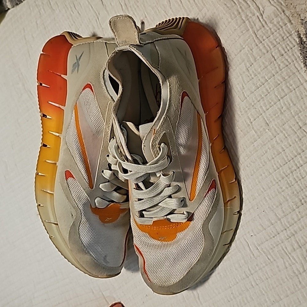 ❗️LAST CHANCE❗️Womens reebok zig kinetica horizon running shoes size 6